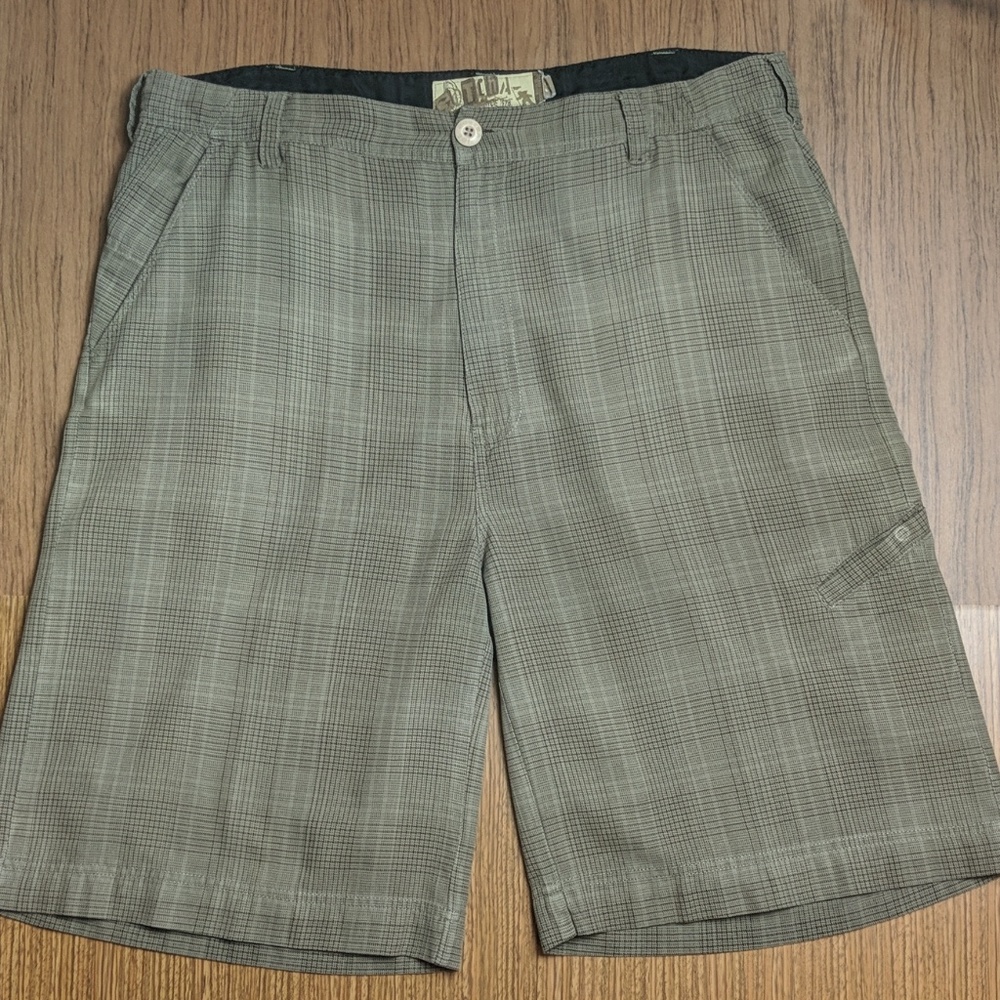 Gotcha walking shorts